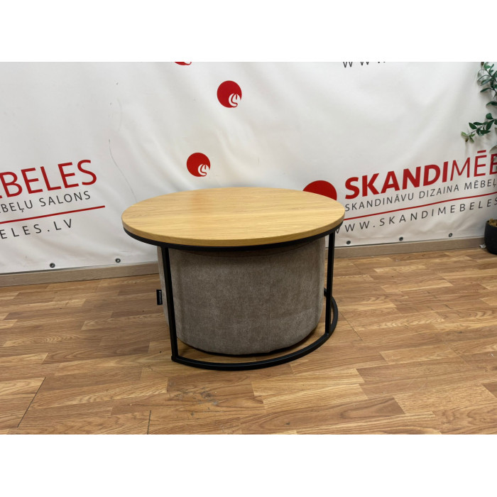 Kafijas galdiņa un pufa komplekts (Ekspozīcija) Kafijas galdiņa un pufa komplekts (Ekspozīcija)